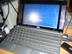 HP 2133 Mini-Note に Windows XP Professional をインストール中